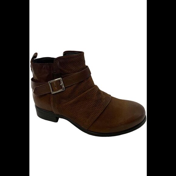 Miz Mooz Leather Ankle Boots with Buckle Suzy Hazelnut - Wide